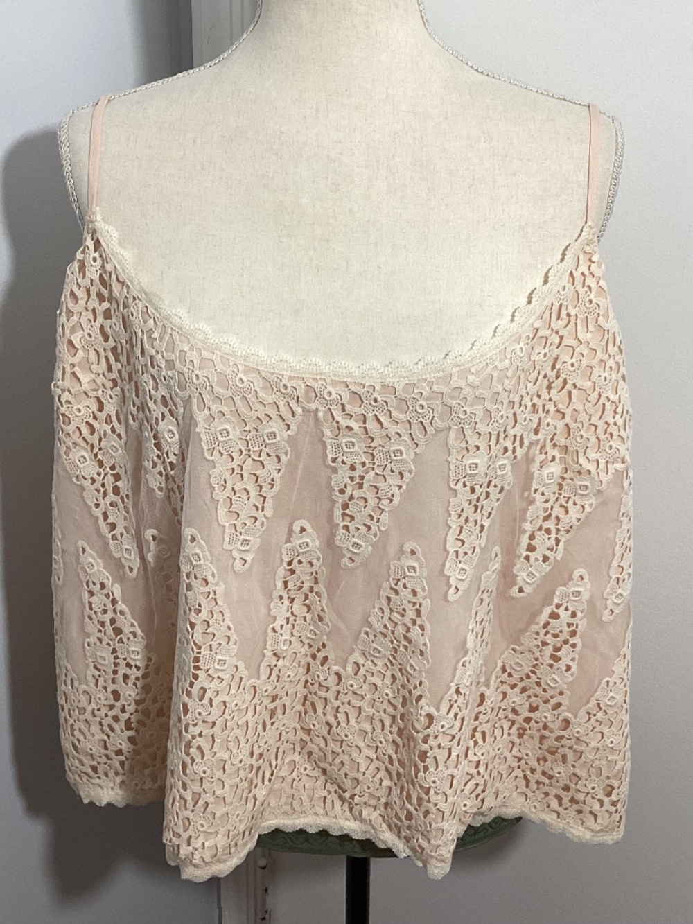 NWT TINY by  ANTHROPOLOGY PLUS 3X PEACH CROCHET LACE CAMISOLE BEACH COASTAL